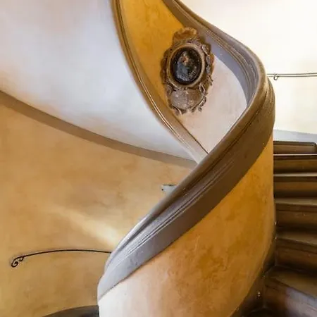 Borgo Di San Pietro 1 *